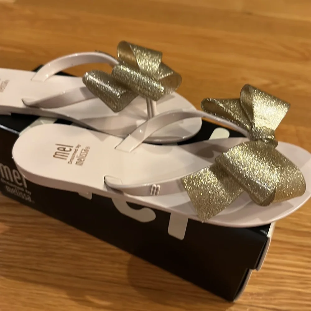 MINI MELISSA girls Mel Harmonic Bow III Beige Glitter